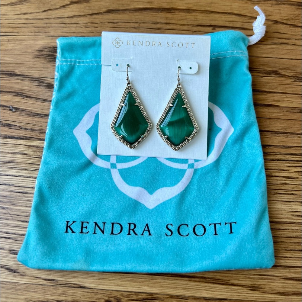Kendra Scott Alex Earrings • Green Cats Eye Stone